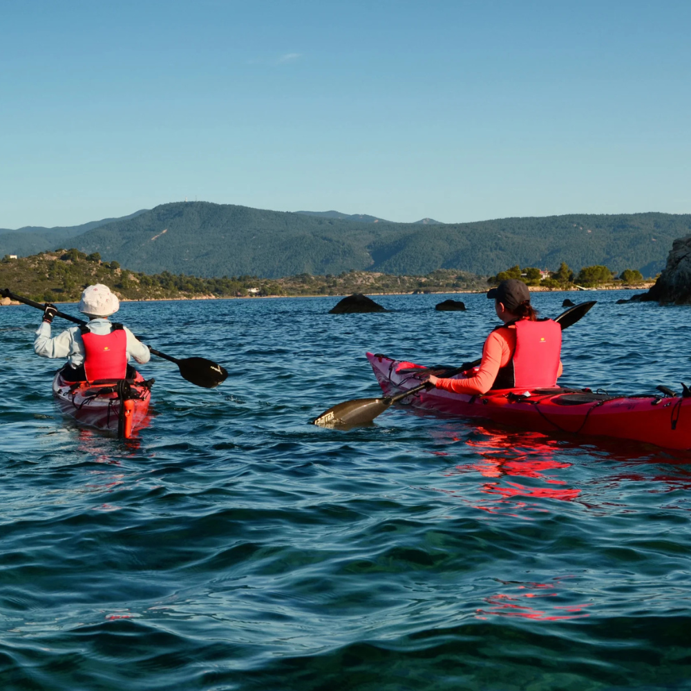 Explorează Grecia din caiac