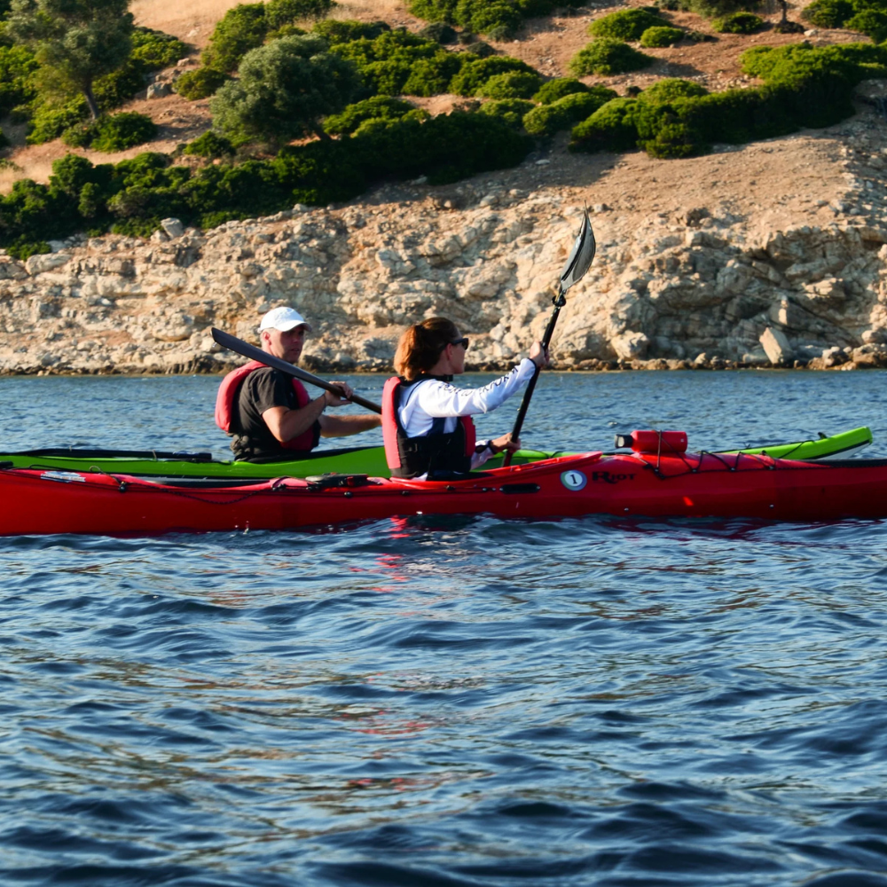 Explorează Grecia din caiac