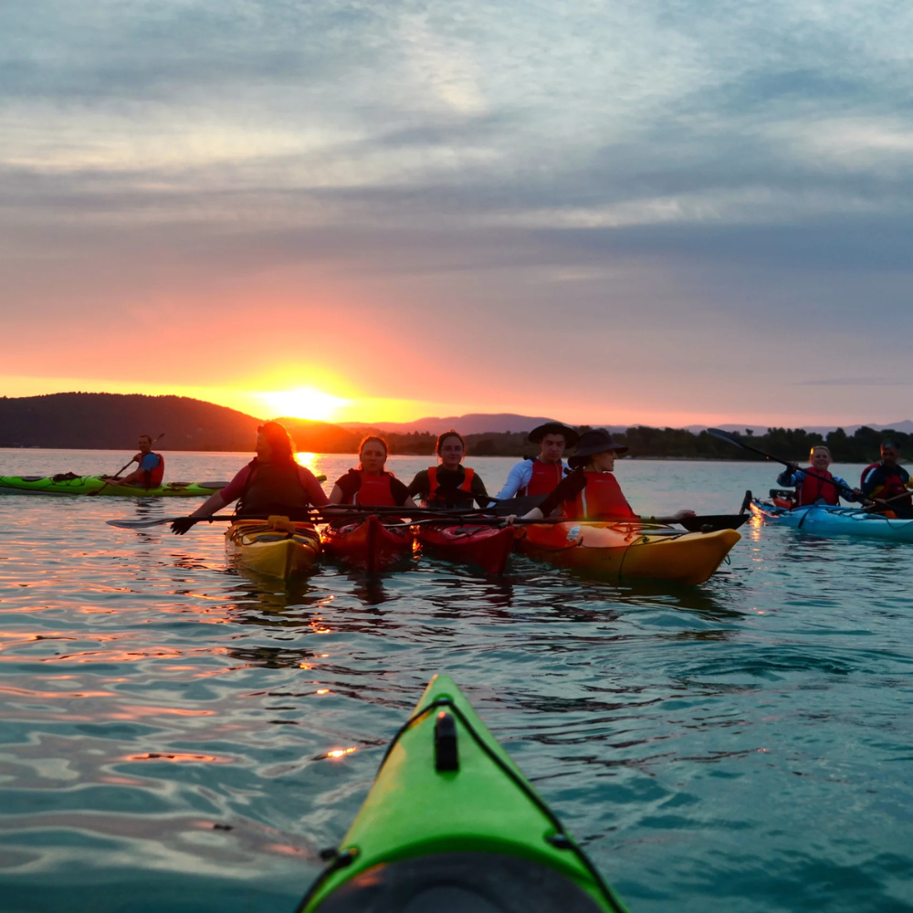 Explorează Grecia din caiac