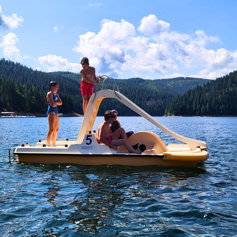 Închiriere Hidrobicicletă